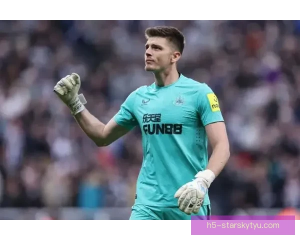 希勒评英超25轮最佳阵容星耀